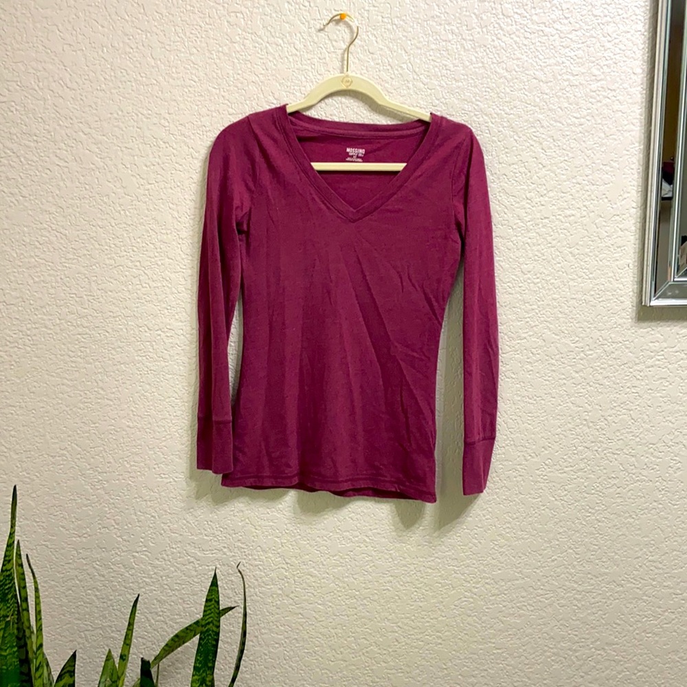 Casual maroon v-neck